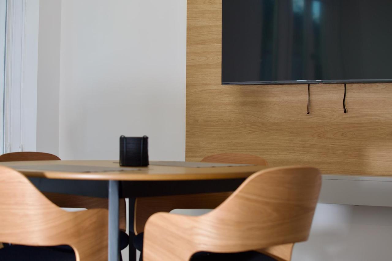 Suite 102 - 1 Bedroom Suite In Amando Perez Suites Ribadeo Luaran gambar